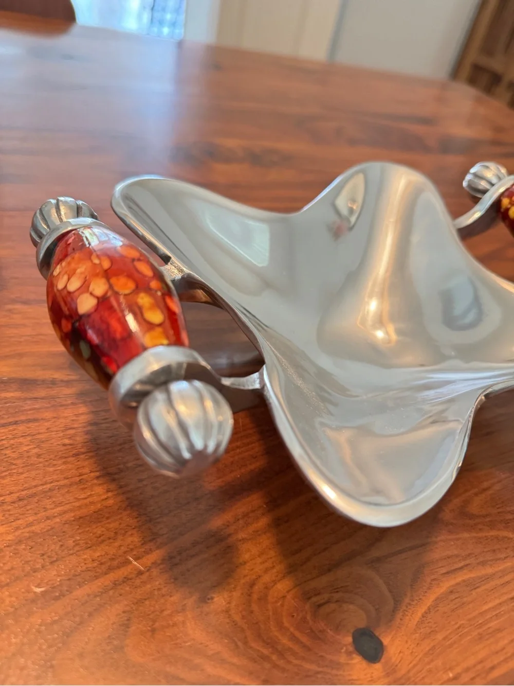 N/A stylish silver